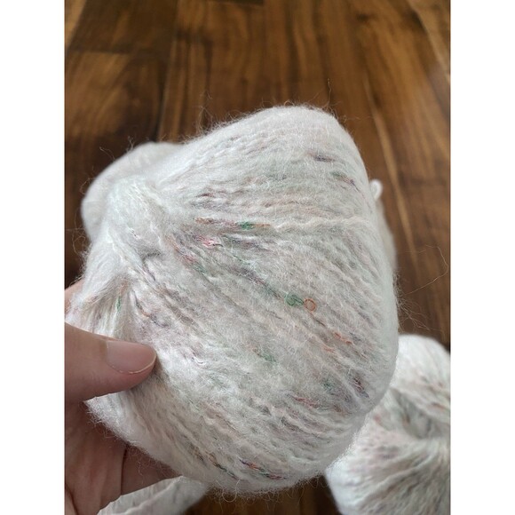 5 Skeins Soft Yarn White Mixed 240g #405 - Picture 3 of 4